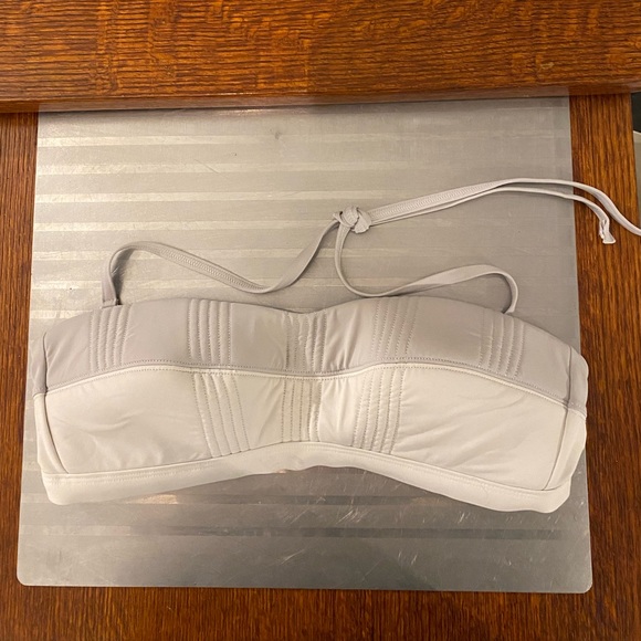 Athleta bathing suit top. Reduced to 50% for this weekend - Picture 5 of 6